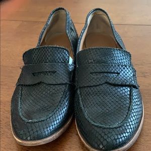 Franco Sarto black textured loader